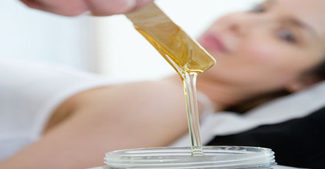 أشياء يجب أن تعرفيها قبل إزالة الشعر بالشمع