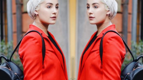 هل تملكين جرأة أسيا عاكف في أعتماد الأحمر ؟