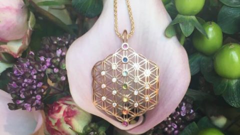 مجوهرات نور فارس 2017 بروعة زهرة الحياة