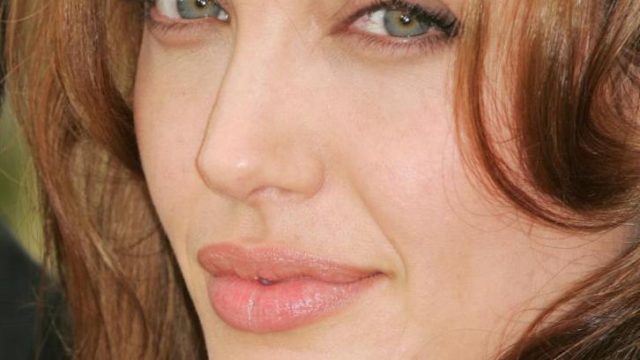 تعرفوا على قرار أنجلينا جولى الصعب