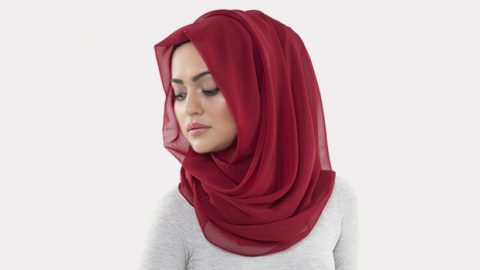 كيف ترتدي حجابك بدون دبابيس؟