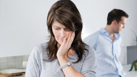 كيف تنهين الشجار مع زوجكِ بأقل الخسائر ؟