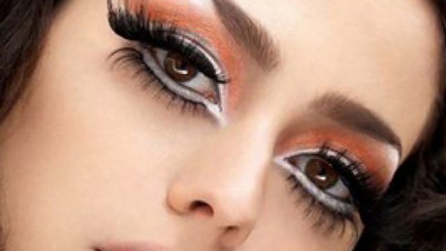 موضة الرموش الطويلة 2015