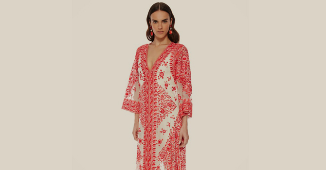 تسوقي القفطان الصيفي من أبرز بيوت الأزياء العالمية 2015