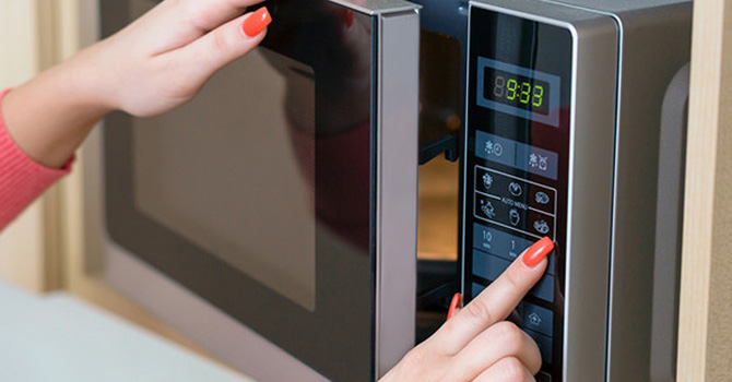 الميكروويف أحدث تقنية لإزالة الشعر من الإبط