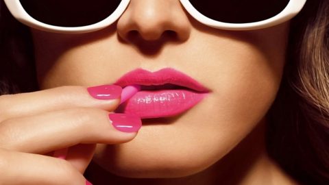 درجة أحمر شفاتك تحقق أحلامك