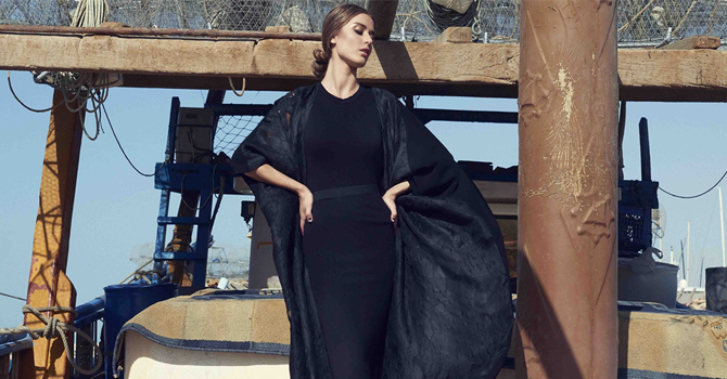 اكتشفي أحدث عبايات هال 2015 بظلال الأسود