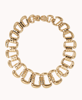 عقود ذهبية من تصميم كالافيلا كورو