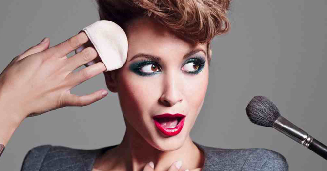 أخطاء مكياج تضيف لعمرك 10 سنوات