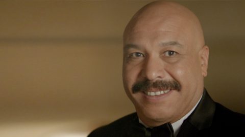 النجوم ينعون الصديق الراحل خالد صالح