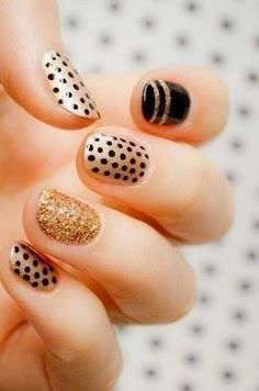 موضة النيل ارت nail art باللون الذهبي والأسود 2015