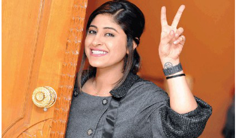 هل تنتقل شجون الهاجري إلى دبي ؟؟؟