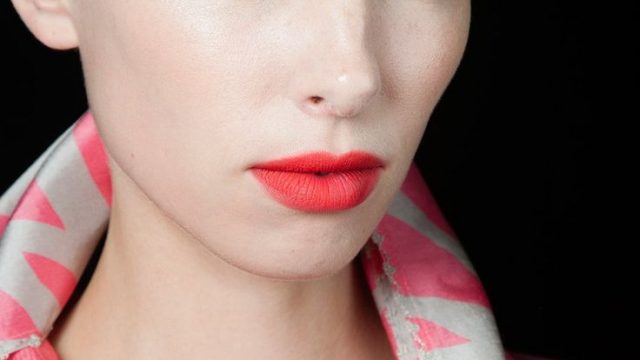 أحمر شفاه برتقالي ربيع 2015