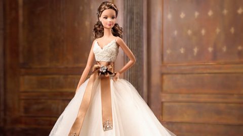 الدمية باربي تقيم إحتفالًا داخل مول الإمارات