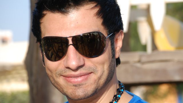 مجازفة ايهاب توفيق