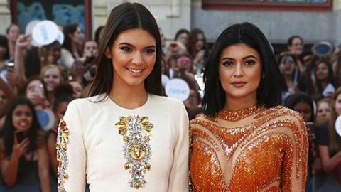 كايلي وكيندل جينر تسيرا على خطى كيم كارداشيان