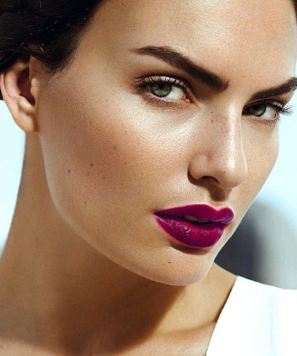 أحمر شفاه ارجواني زاهي صيف 2015