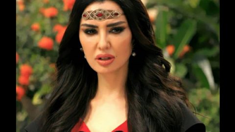 ميساء مغربي بإكسسوار جبهة مرصع بالأحجار والفصوص اللامعة رمضان 2016