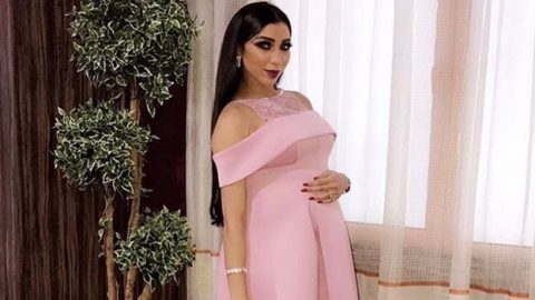 دنيا بطمة بإطلالة حمل جريئة