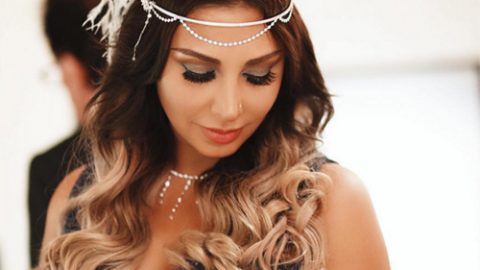 ظلال جفون ميتاليك مع احمر شفاه سيمون من جويل
