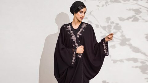 كيف تختارين العباءة الأنسب لقوام التفاحة ؟