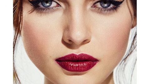 اي لاينر عيون القطة مع احمر شفاه احمر 2015