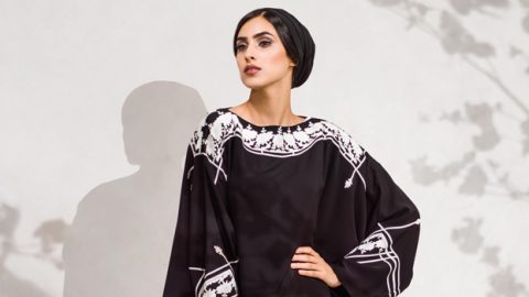 كيف ترتدي حجابكِ التوربان مع العباءة السوداء ؟