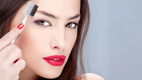 نصائح بسيطة للتخلص من مشاكل الحواجب المزعجة