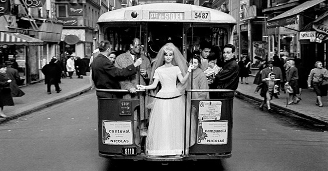 ما رأيك فى فساتين زفاف القرن الماضى ؟