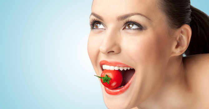 احمي بشرتك من حروق الشمس بهذه الأطعمة