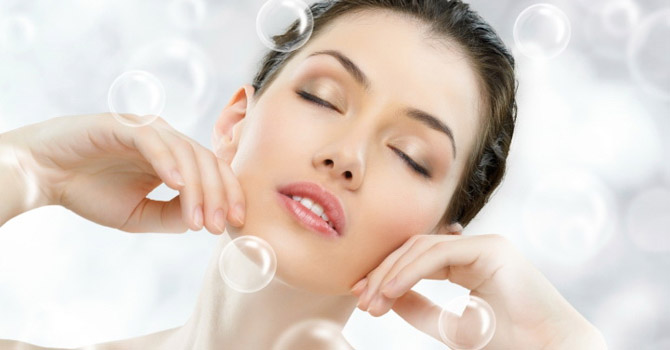 حيل جمالية ليلية لبشرة نضرة في الصباح