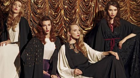 أحدث عبايات هدايا لسهرات العام الجديد