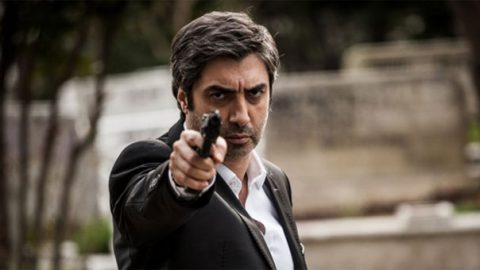 بطل مسلسل وادي الذئاب متورط في الإنقلاب التركي