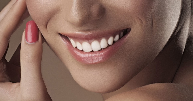 معلومات هامة يجب أن تعرفيها قبل تبييض الأسنان