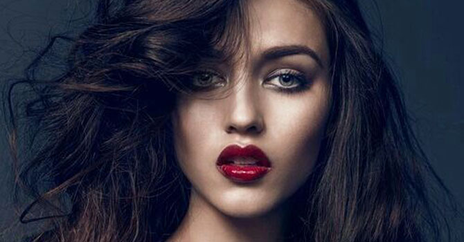 خدع مكياج للتمتع بشفاه أكبر حجمًا