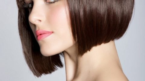 تسريحة البوب  القصير الإنسيابي مع الغرة الأمامية صيف 2015