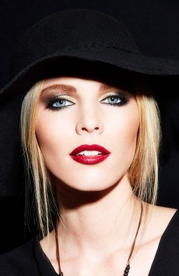 مكياج عيون ميتاليك مع أحمر شفاه أحمر ربيع 2015