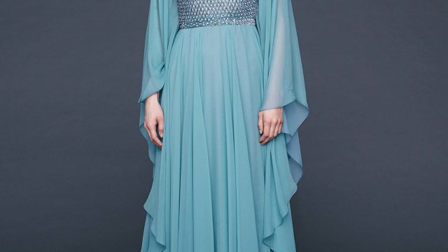 فستان سماوي شيفون من ريم عكرا ما قبل خريف 2016