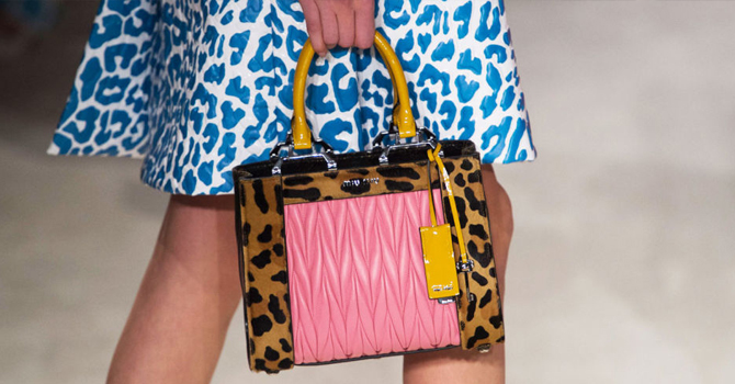 صيحة حقائب شتاء 2015 بلمسات الوردي