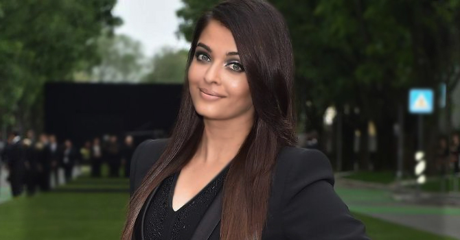آيشورايا راي تختار الإحتشام بإيطاليا