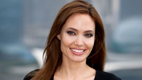 أنجلينا جولي ودّعت الأمومة باستئصال المبيض