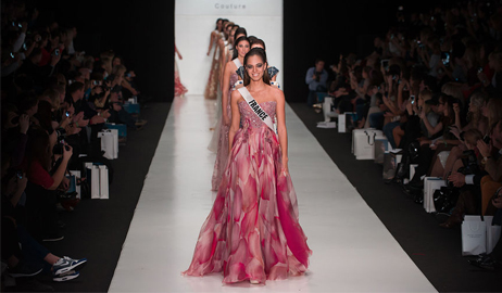 ملكات جمال العالم يعرضون أزياء طوني ورد بأسبوع الموضه بموسكو