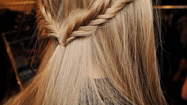 تسريحة شعر انسيابية مع جديلة ذيل السمكة 2015