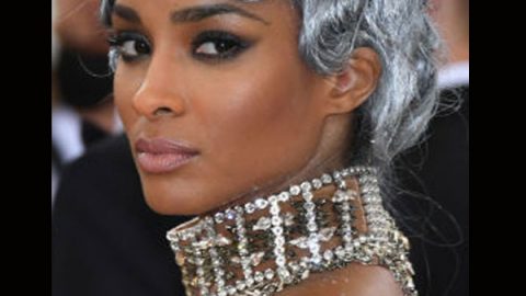 ciara بالشعر الثلجي في حفل met gala 2016