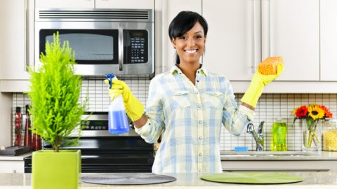 أخطاء يجب تجنبها أثناء تنظيف منزلك