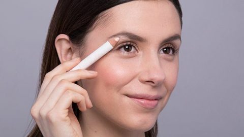 استخدامات جمالية متعددة للهايلايتر