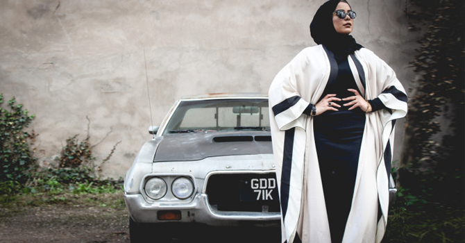 طرق عصرية لتنسيق العباءة من الفاشينيستا حبيبة