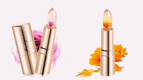 حمرة الأزهار تمنحكِ شفاه نابضة في العيد