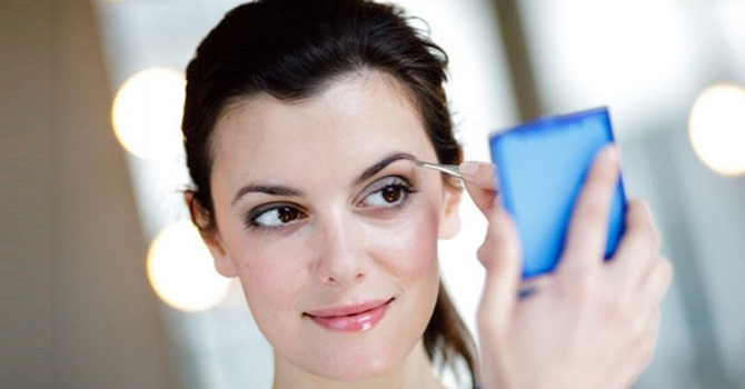 دليلك السحري لتكثيف حواجبك