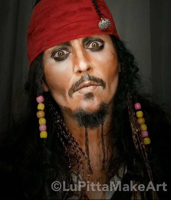 لوسيا بيتاليس بوجه الممثل الأمريكي Johnny Depp